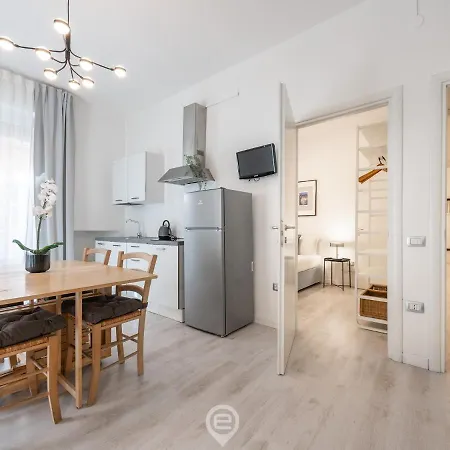 Garibaldi Apartman *